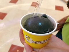 椰子味冰淇淋-Inside Scoop Suria KLCC