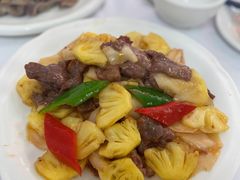 子萝炒牛肉-文记壹心鸡(宝华路店)