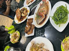 -小海豚•老字号海鲜餐厅(天涯店)