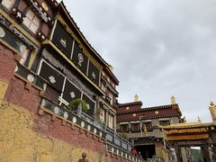 -噶丹松赞林寺