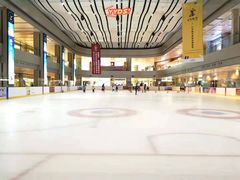 -冰堡国际溜冰场(观澜湖新城MHMALL店)
