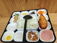 -阿香米线(凯德广场.1818店)