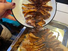 铁板大鱿鱼-百味源炭火烤翅 ·夜市大排档(酒仙桥店)
