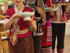 -老滇山寨•云南特色菜•地方菜•民族风情歌舞表演(金碧店)