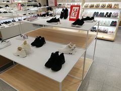 -hotwind热风(中贸广场店)