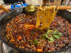 -鸿顺老铁锅美蛙鱼府(解放碑店)