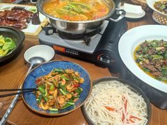 -老滇山寨•云南特色菜•地方菜•民族风情歌舞表演(金碧店)