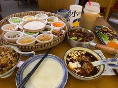 -包整·丝娃娃(一览甲秀楼风景店)