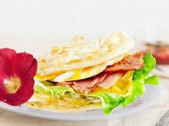 鸡蛋鸡肉手抓饼-阿喜果汁冰(小公园店)