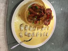 生猛阿拉斯加珊瑚蟹两食-世博源公馆·本帮融合菜·主题包厢·江景餐厅