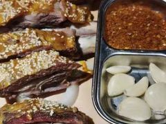 烤大羊排-疆里疆外·和田烤肉·清真