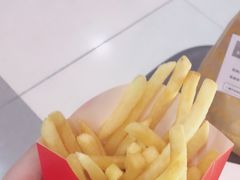 大薯条-麦当劳(中山公园龙之梦店)