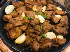 炉火盘烤梅肉-鲜小岛·铜锅涮肉