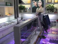 -提一眼镜·蔡司·依视路(小寨店)