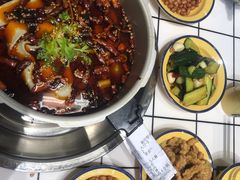 -晓彭肥肠鸡·泡椒鸡火锅(水木天地店)