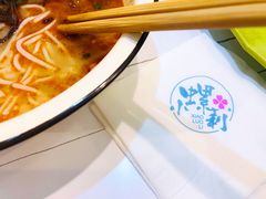 -丽丽三鲜螺蛳粉(田林路店)