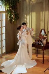 点击看大图 -至臻微拉婚纱摄影