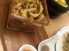 -关东小磨东北菜(上海长风大悦城店)