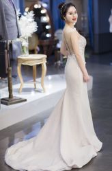 -艾米丽婚纱礼服