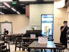 大堂-龍炎馬仔烧味(首位中心店)