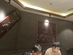 -东口码头·烧鸽子·鱼头泡饼·地方菜(金鹰悦城店)