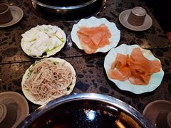 -肖肖酸萝卜鱼火锅(总店)