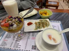 -黄师奶甜品店