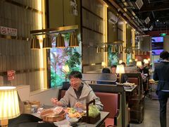 -牛村来人潮汕牛肉火锅(西单店)