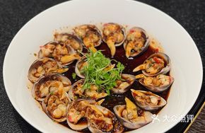 Fujian-style Drizzled Oil Clams