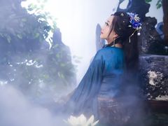 -九月鹰飞汉服摄影工作室