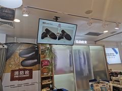 -爱革·洗衣改衣·洗鞋修鞋·洗包修包·奢侈品护理(宝地广场店)