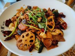 -拿渡·水煮鱼麻辣香锅(王府井奥莱·香江小镇店)
