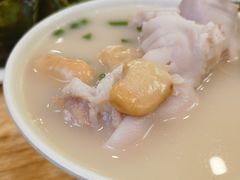 -雷祖芳老妈蹄花店