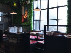 卡座-阿里家·新疆烤肉酒場 by MIG