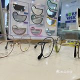 好看的眼镜在“镜客”