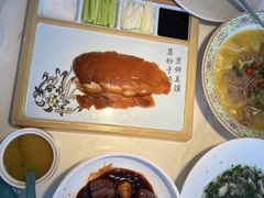 -荷塘秋月·本帮江浙菜(国权路店)