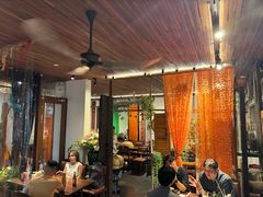 -Cuc Gach Quan Restaurant