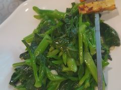 -汗腾格里·风味餐厅(新疆驻京办店)