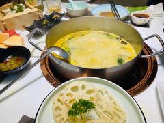 -洪氏嗨捞·猪肚鸡火锅(阳光天地店)