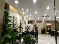 -专业烫发染发接发