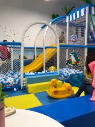 -Cool-Fun蓝鲸π水育早教中心(金山万达海汇街店)