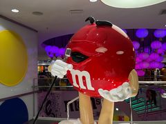 -m豆巧克力世界(上海世茂广场店)