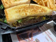 -The Habit Burger Grill 哈比特汉堡(爱琴海店)