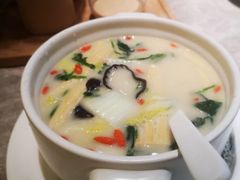 无油鱼汤煮食蔬-大树餐厅(红旗街万达店)
