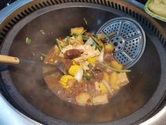 -袁小二大东北铁锅炖(吉祥村总部)