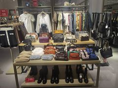 -URBAN REVIVO(北京斯普瑞斯奥特莱斯店)