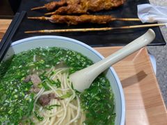 招牌骨汤牛肉面-西部马华清真兰州牛肉面·烧烤夜市(三里河店)