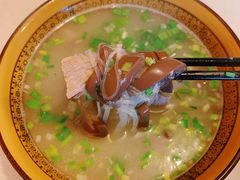 -烤鸭肉夹馍鸭汤店