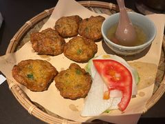 -大头虾越式风味餐厅(光明广场店)