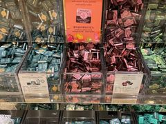 零售区-VENCHI 闻绮(北京国贸商城店)